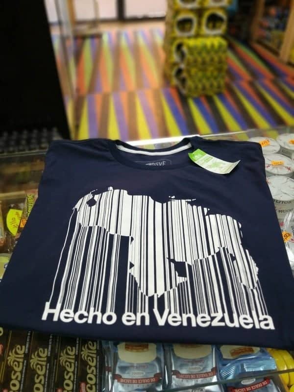 Camiseta Negra mapa Hecho en Venezuela edf Mándalo Market