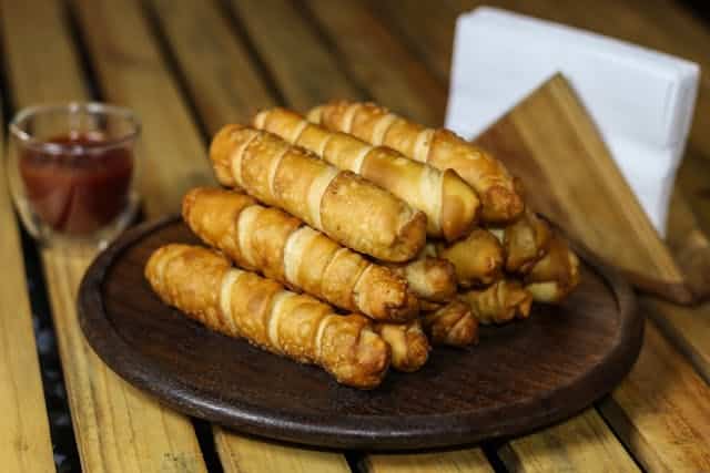 Aperitivos venezolanos llamados Tequeños